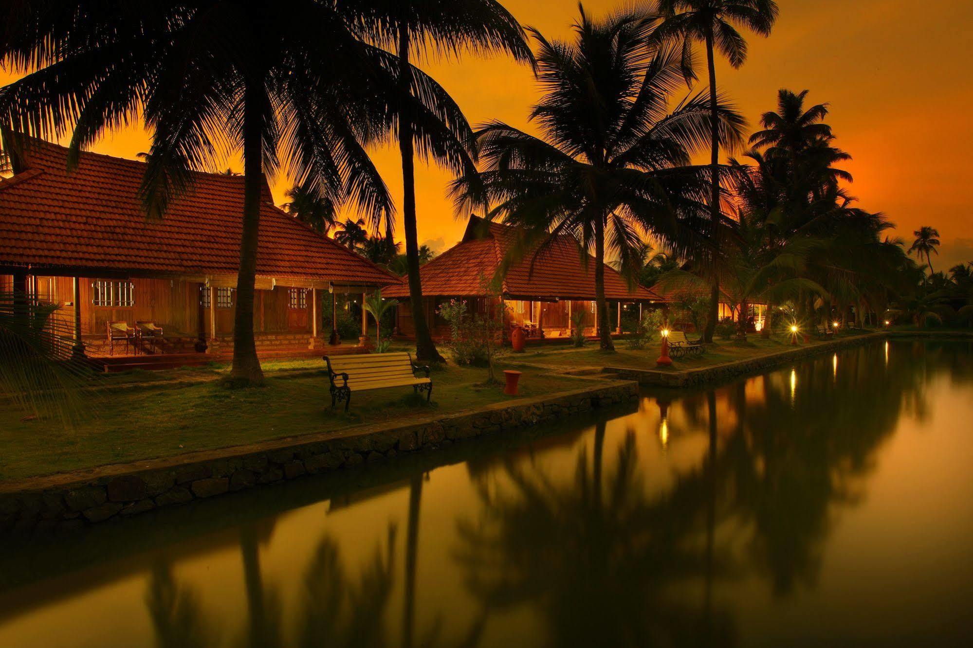 Kondai Lip Backwater Heritage Resort Kochi Bagian luar foto