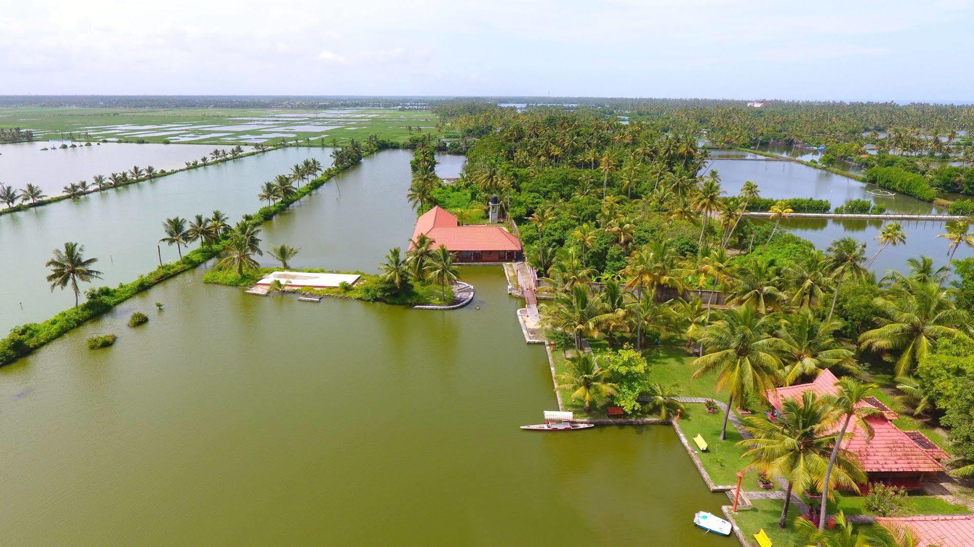 Kondai Lip Backwater Heritage Resort Kochi Bagian luar foto