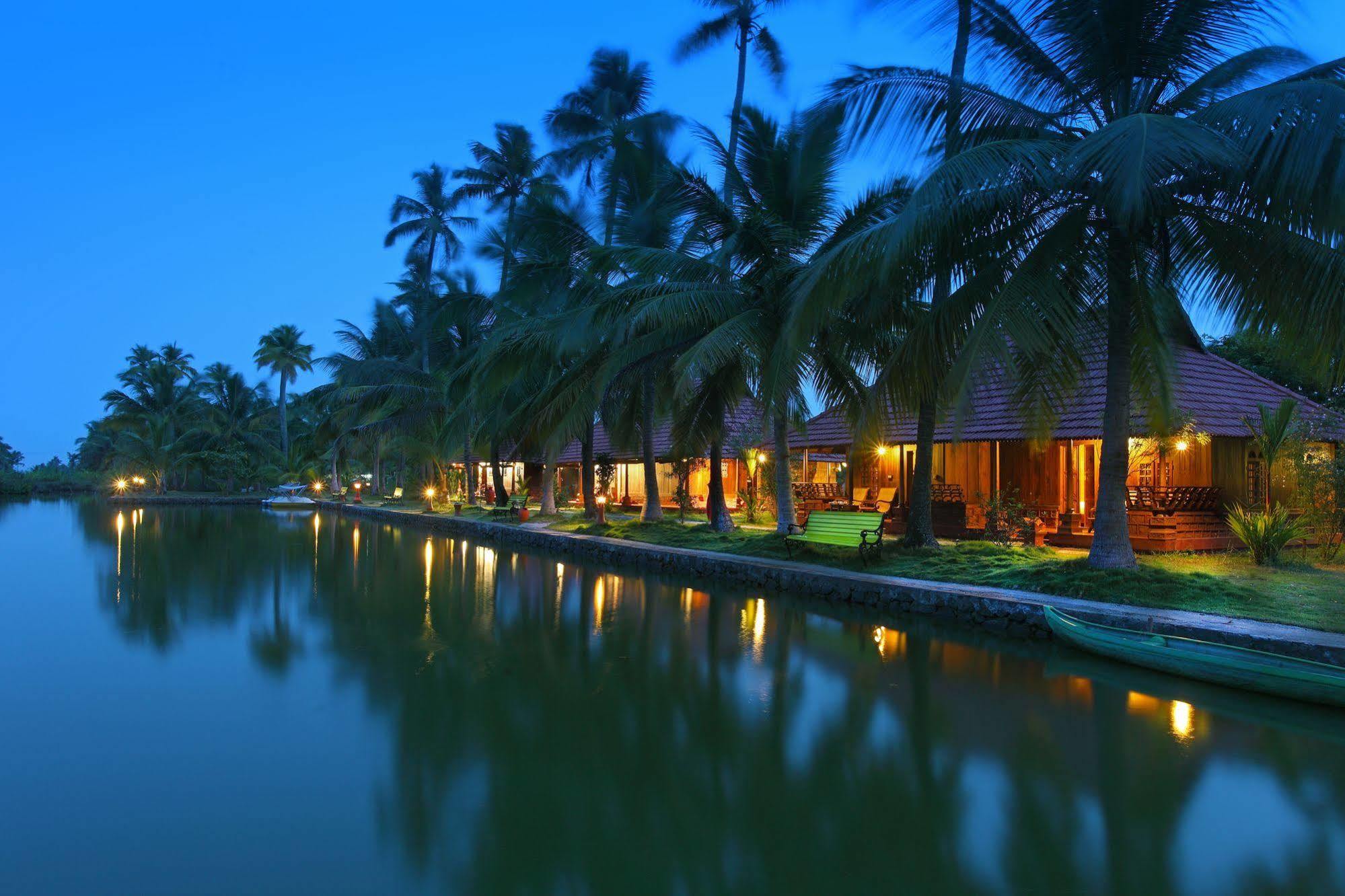 Kondai Lip Backwater Heritage Resort Kochi Bagian luar foto