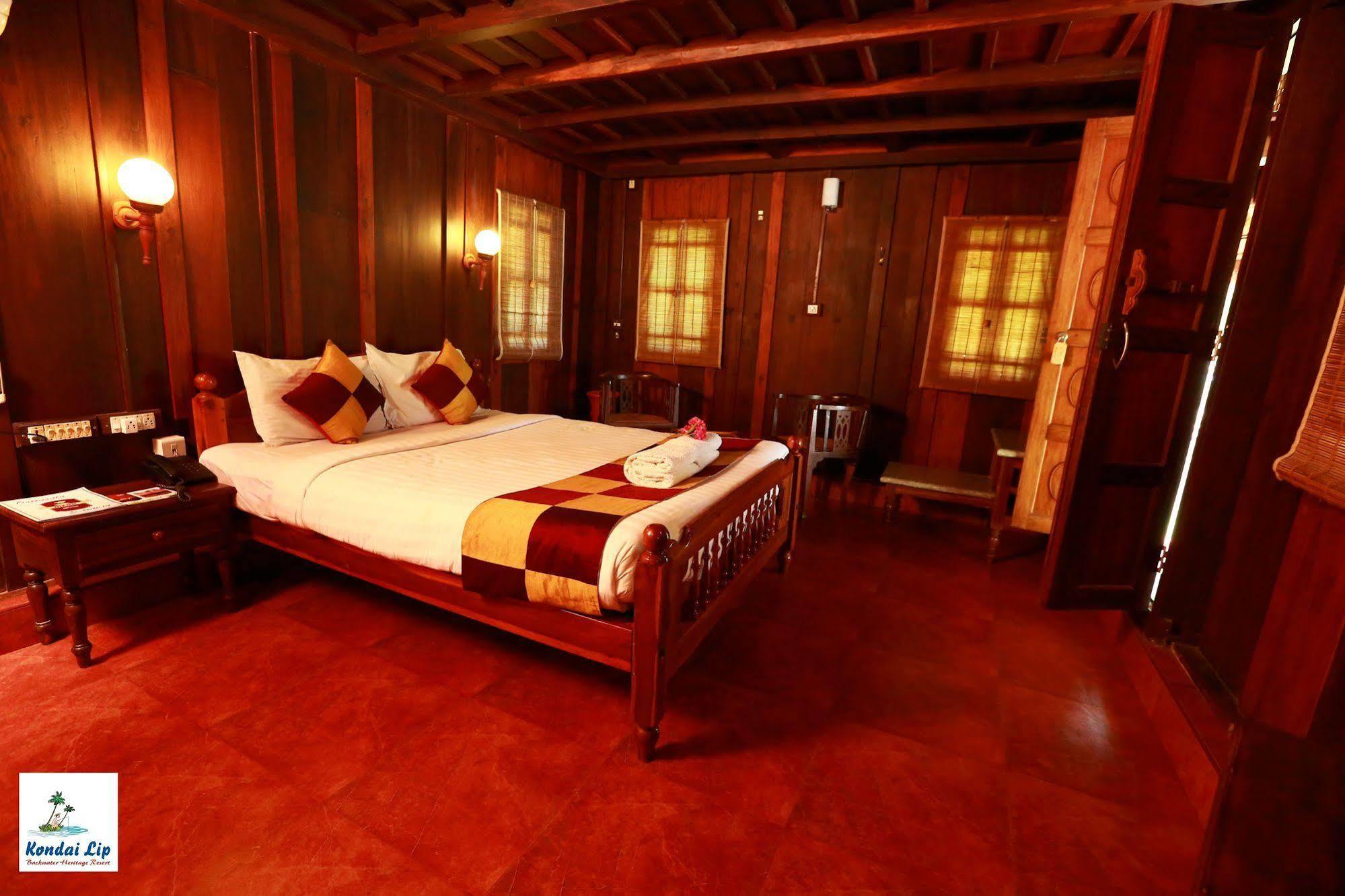 Kondai Lip Backwater Heritage Resort Kochi Bagian luar foto