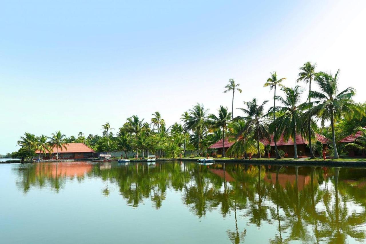 Kondai Lip Backwater Heritage Resort Kochi Bagian luar foto